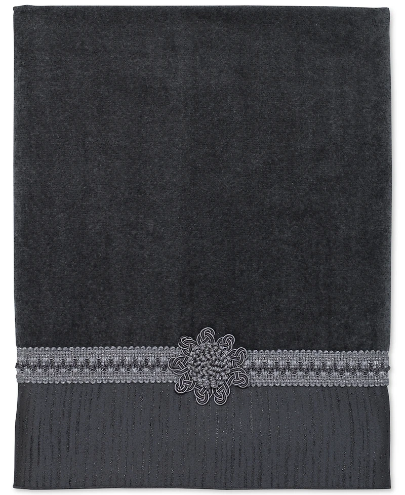 Avanti Braided Cuff Medallion Bath Towel, 25" x 50"
