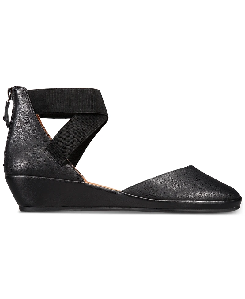 Gentle Souls by Kenneth Cole Women's Noa Flats