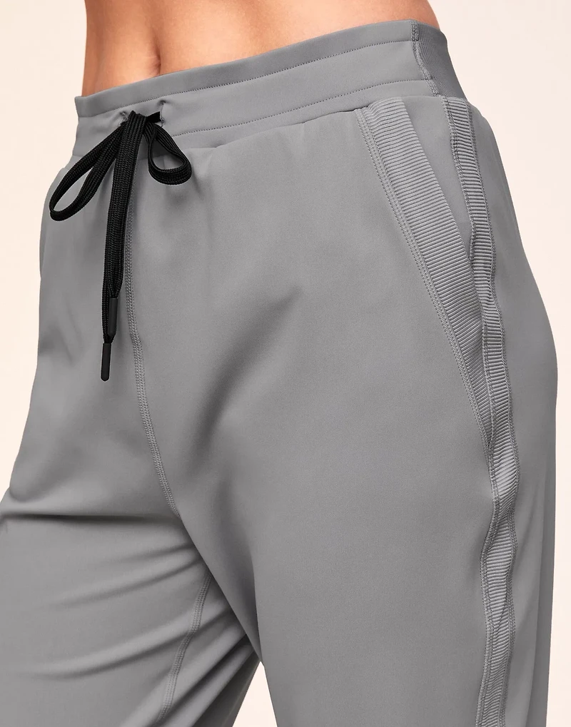 Anisha Jogger