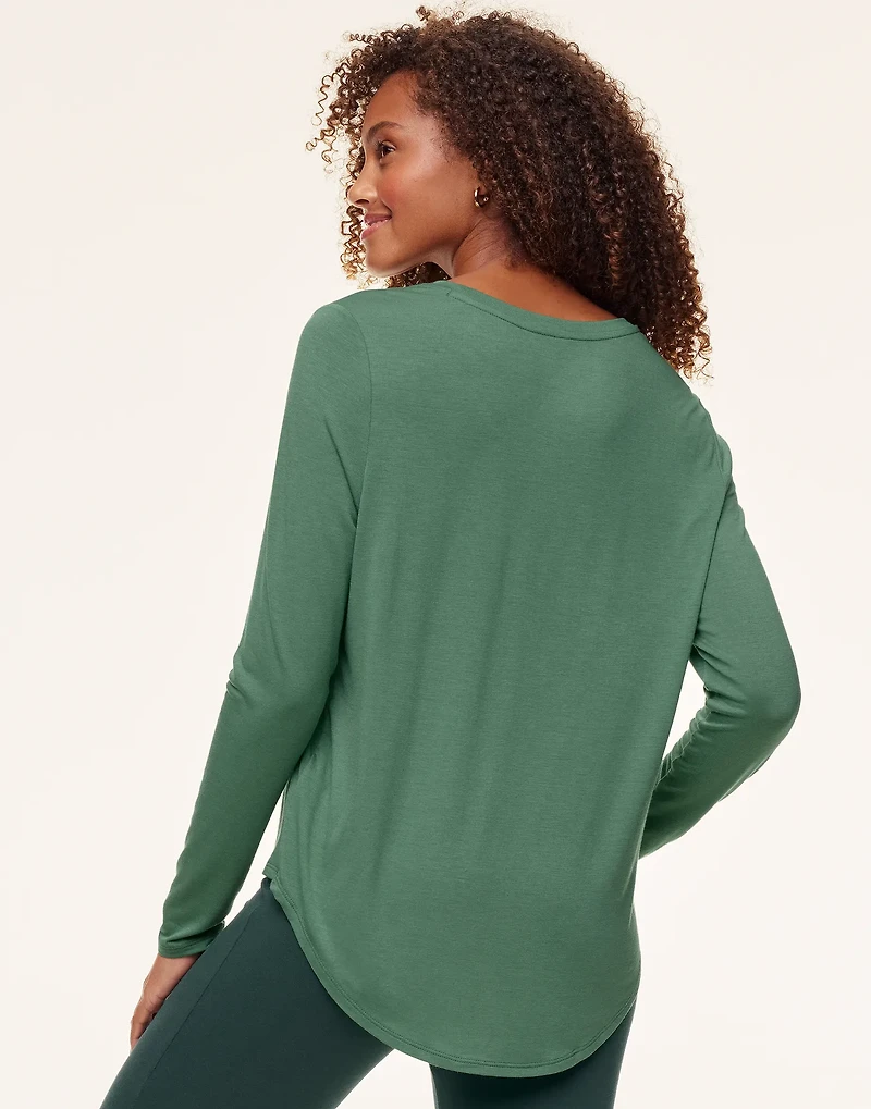 Molly Longsleeve T-Shirt