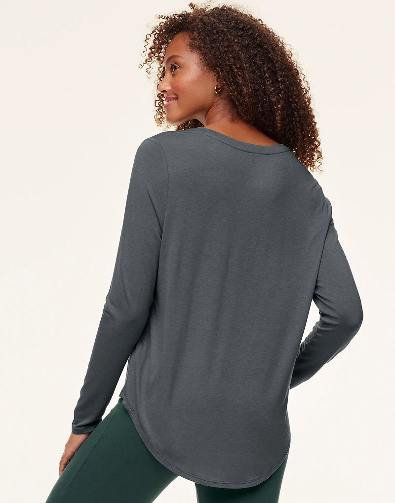 Molly Longsleeve T-Shirt