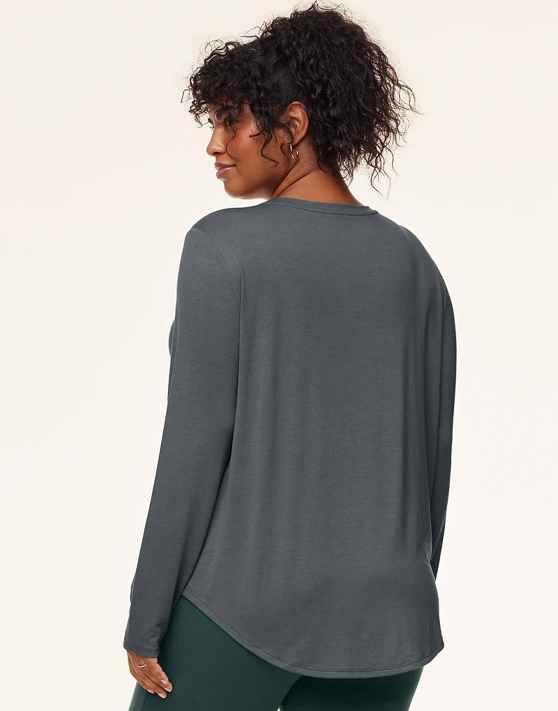 Molly Longsleeve T-Shirt