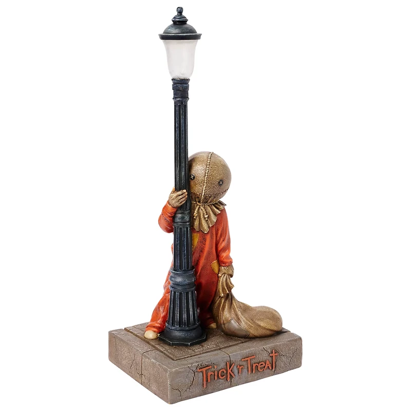 Light-Up Lamp Post Sam Statue - Trick 'r Treat