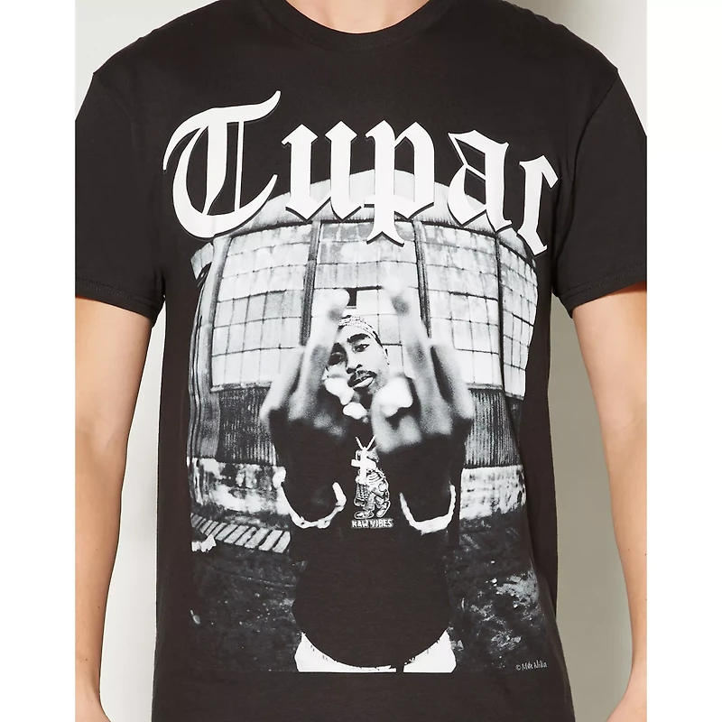 Tupac Finger T shirt