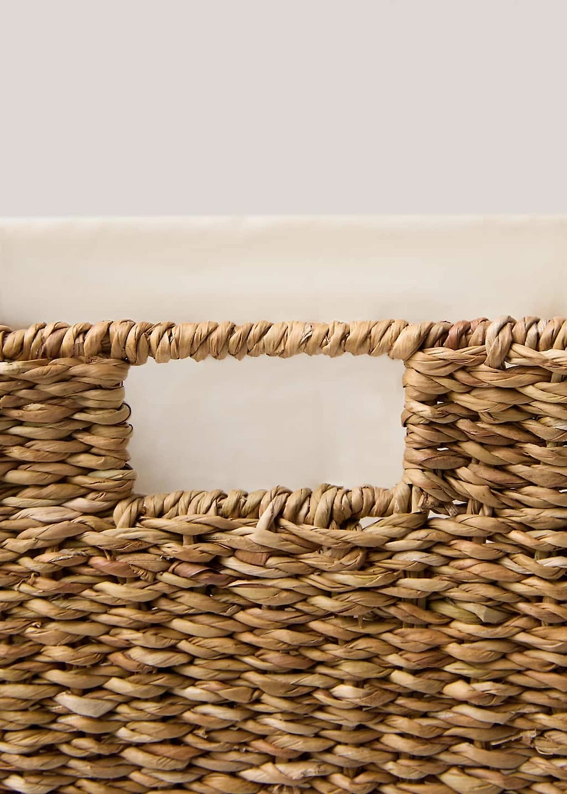 Medium seagrass clothes basket