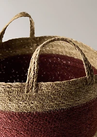 Round two-tone seagrass basket