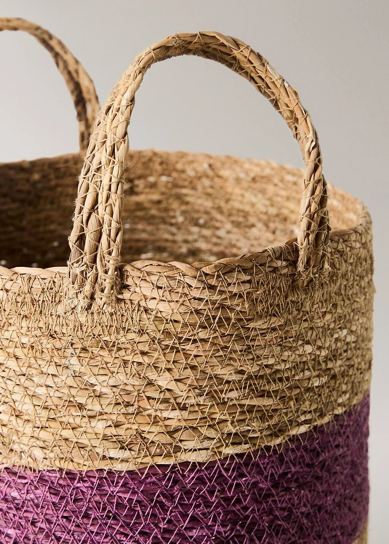 Seagrass basket with stripes