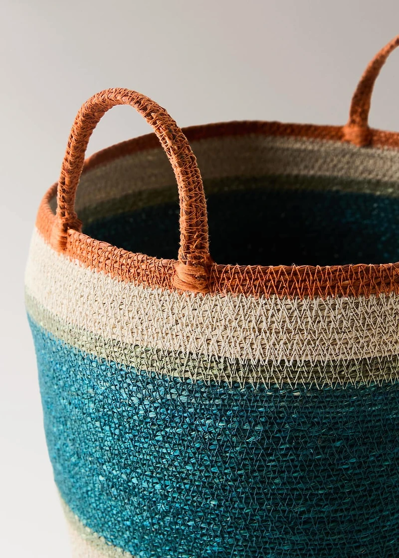 Medium multi-coloured seagrass basket with handle