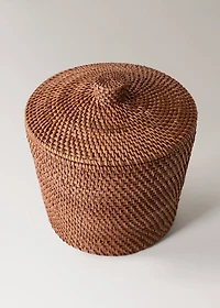 Fine rattan box with lid