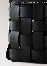 Medium braided leather basket