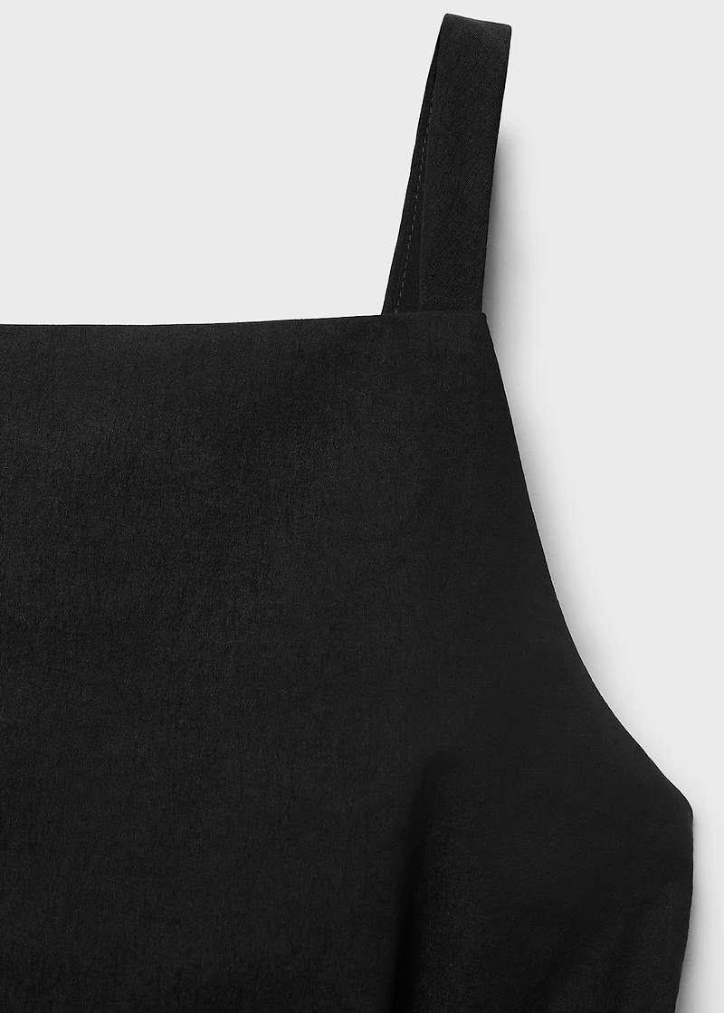 Top with bows on the back