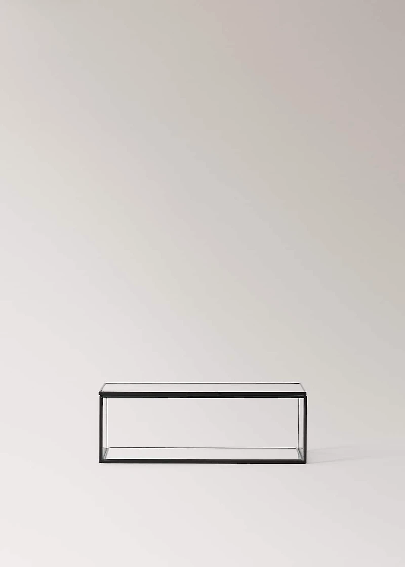 Small jewelry box with metal profile