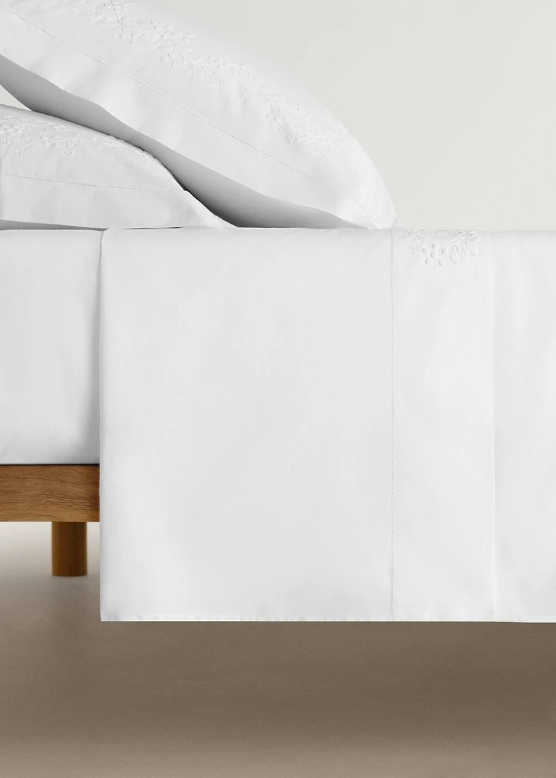 Cotton percale top sheet with embroidered flowers for cm bed