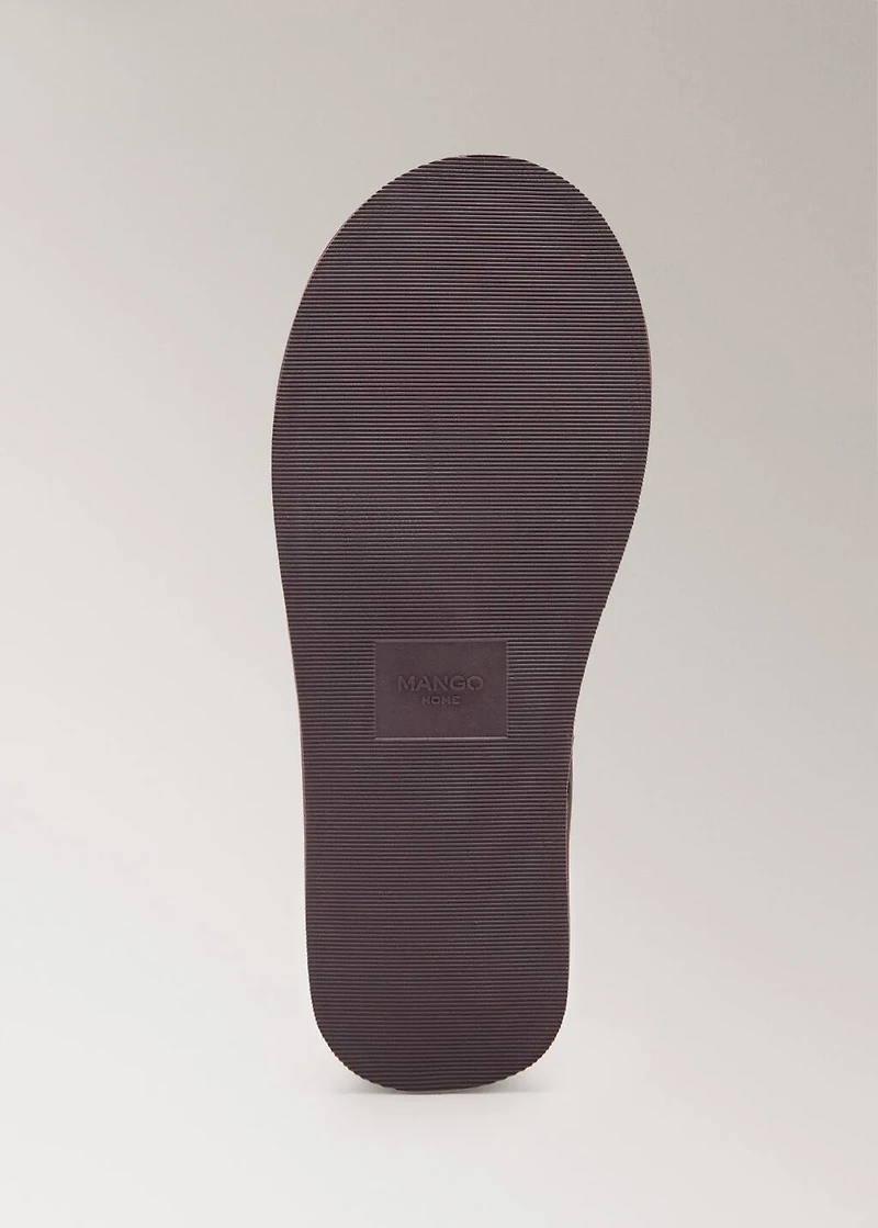 Leather clogs with stitching detail