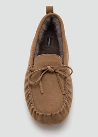 Leather moccasins with fur lining