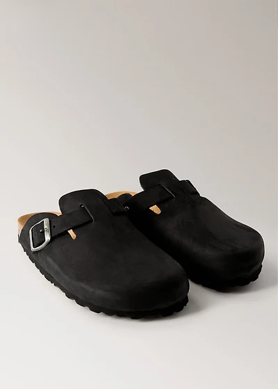 Leather clog shoes