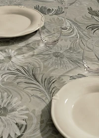 Cotton jacquard floral-print tablecloth for 6 to 8 diners