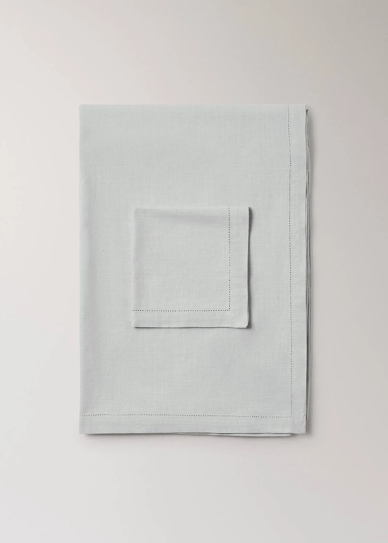 Cotton hemstitched tablecloth for 6 to 8 diners