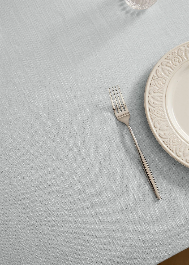 Cotton hemstitched tablecloth for 6 to 8 diners