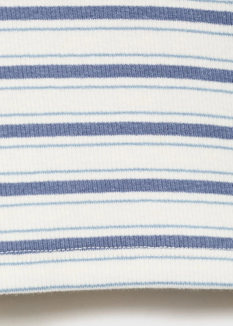 Striped t-shirt with contrasting collar