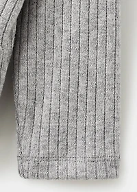 Ribbed top with ruffles