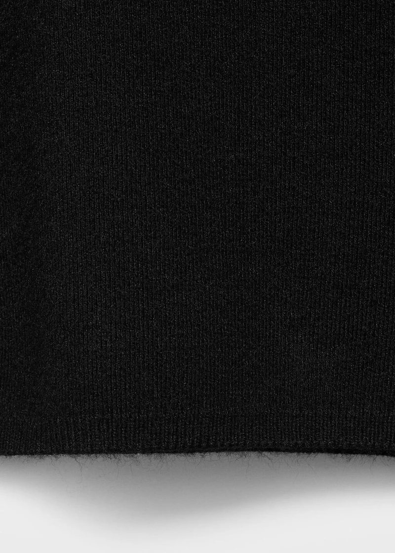 Knitted sweater with perkins neck