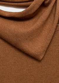 Fine-knit sweater with scarf