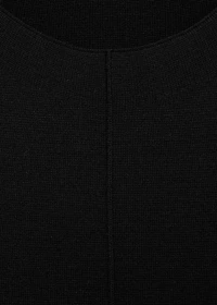 Fine-knit fitted sweater