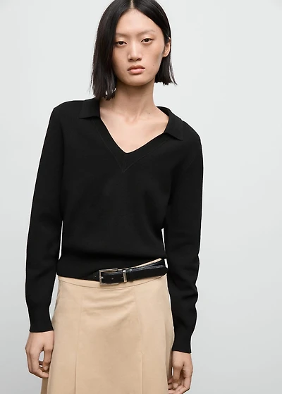Fine-knit V-neck sweater