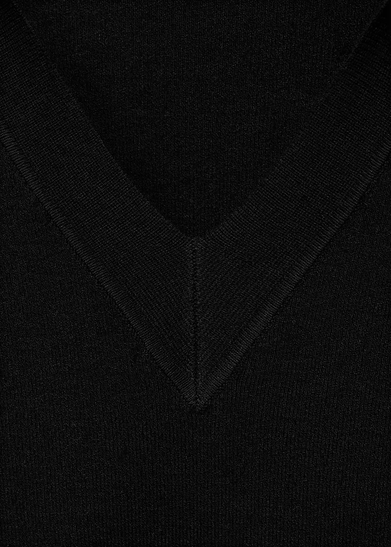 Fine-knit V-neck sweater