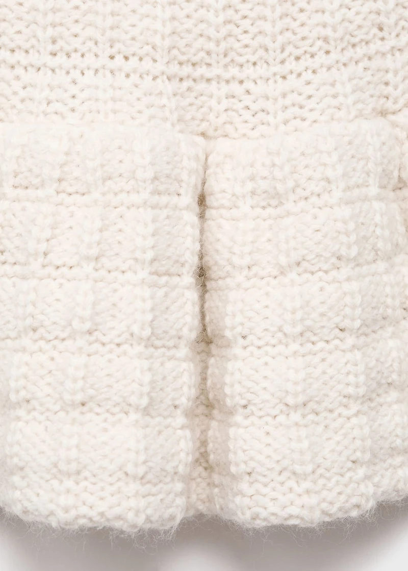 Textured sweater with ruffles