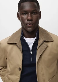 Water-repellent jacket with pockets