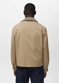 Water-repellent jacket with pockets
