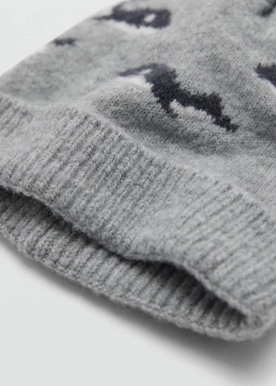 Knitted bobble hat