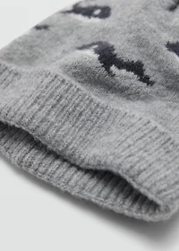 Knitted bobble hat