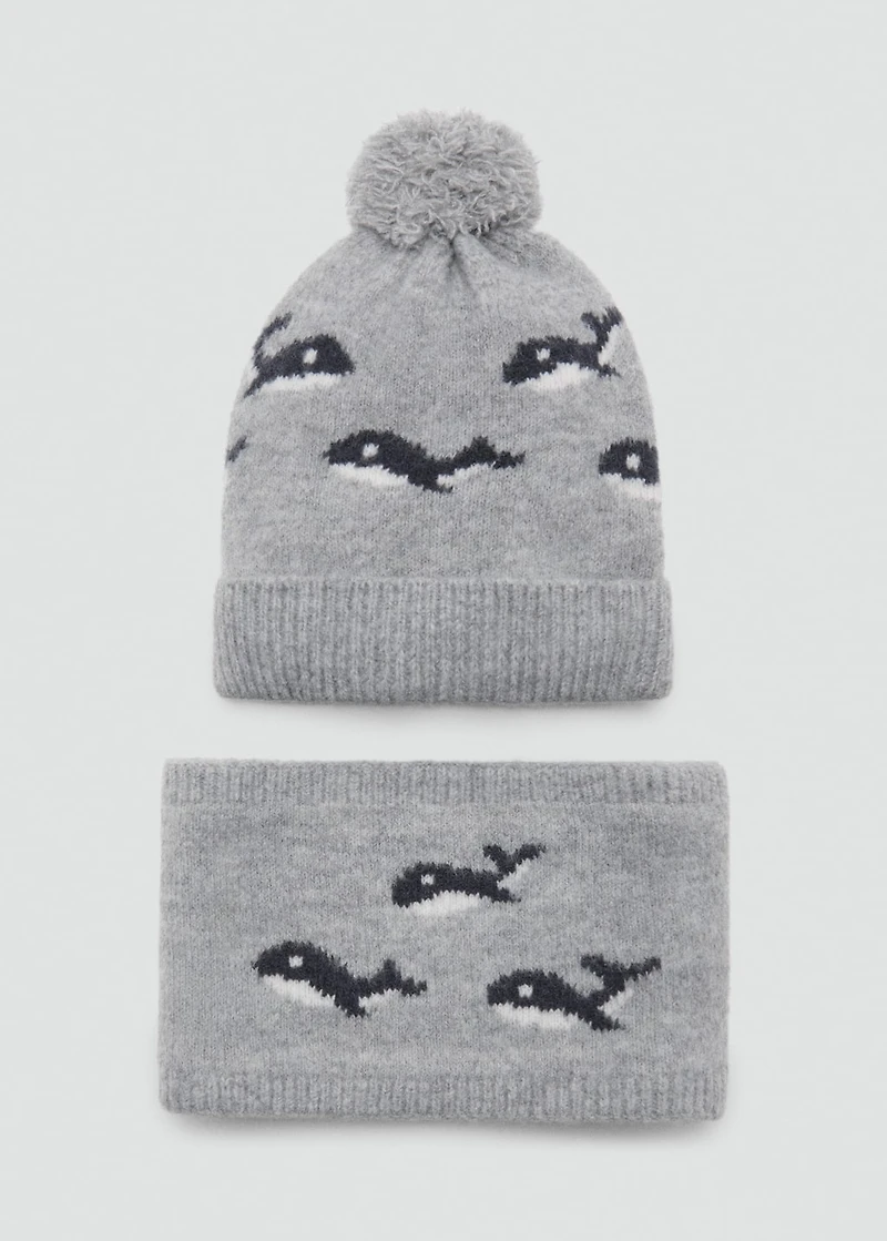 Knitted bobble hat