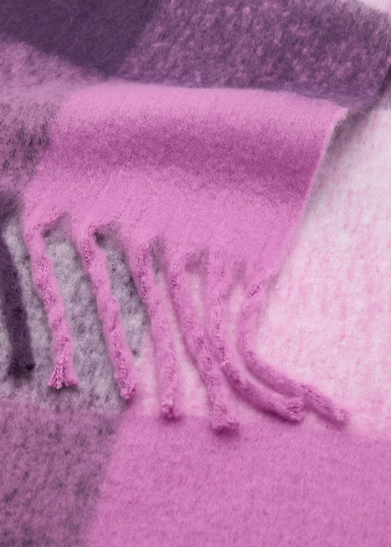 Check knit scarf