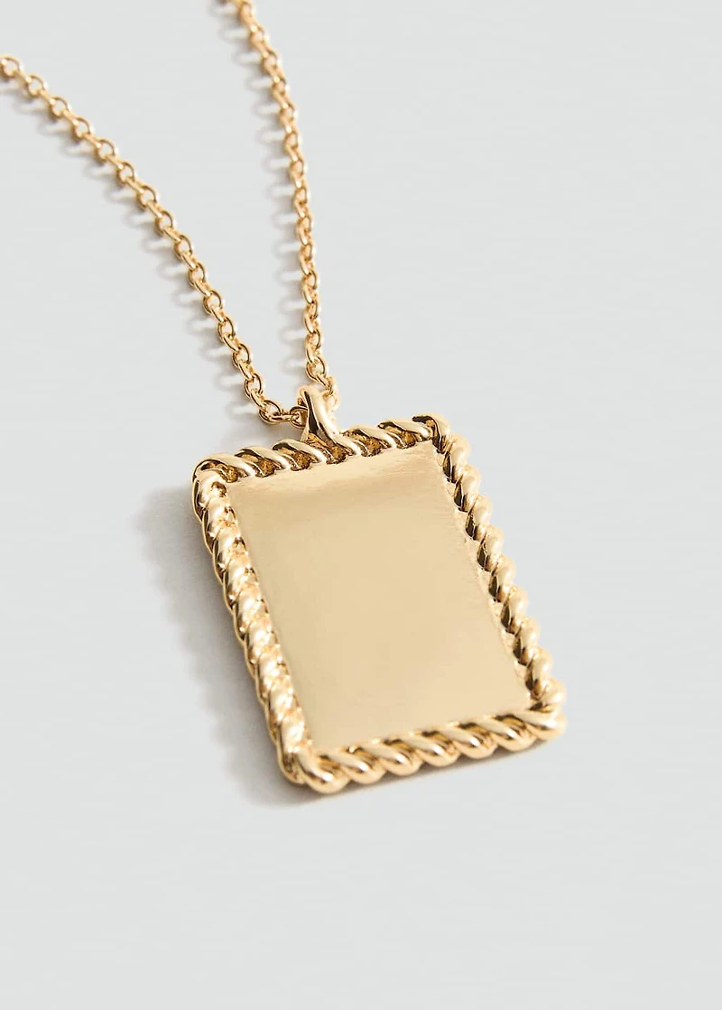 Pendant necklace