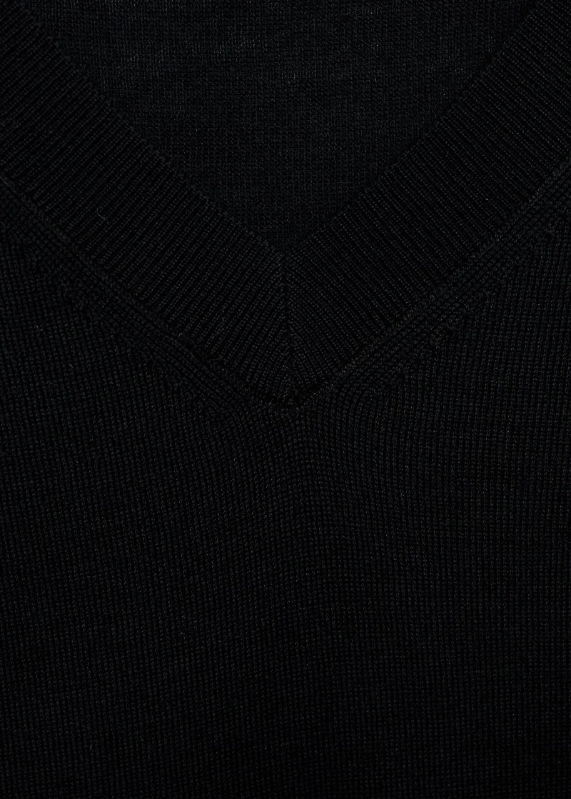 100% wool V-neck sweater