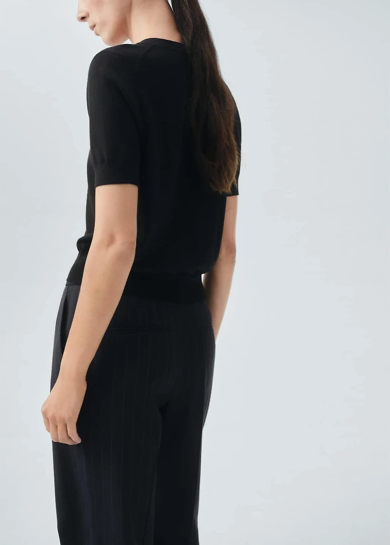 100% wool V-neck sweater