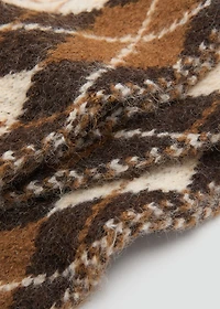 Diamond knit scarf