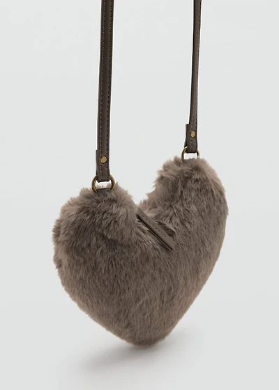 Heart-shaped fur-effect handbag