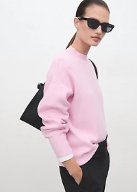 High collar sweater