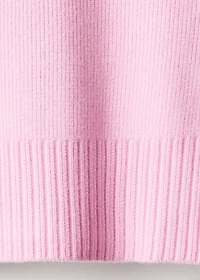 High collar sweater
