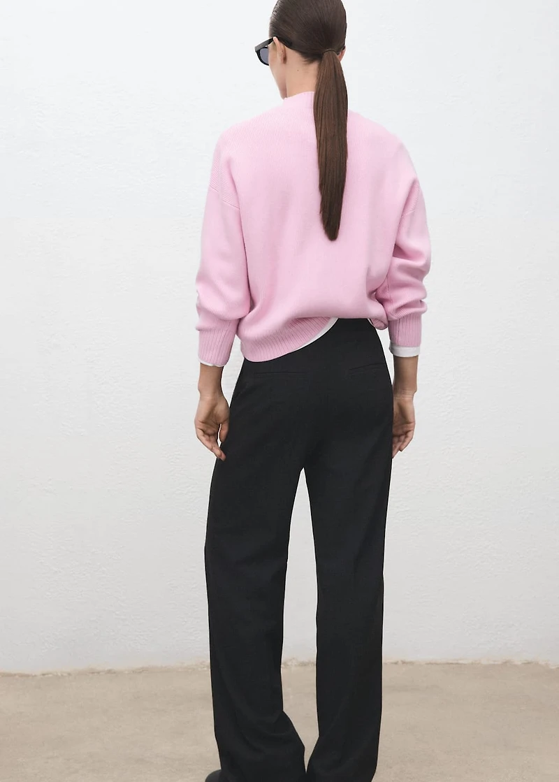 High collar sweater
