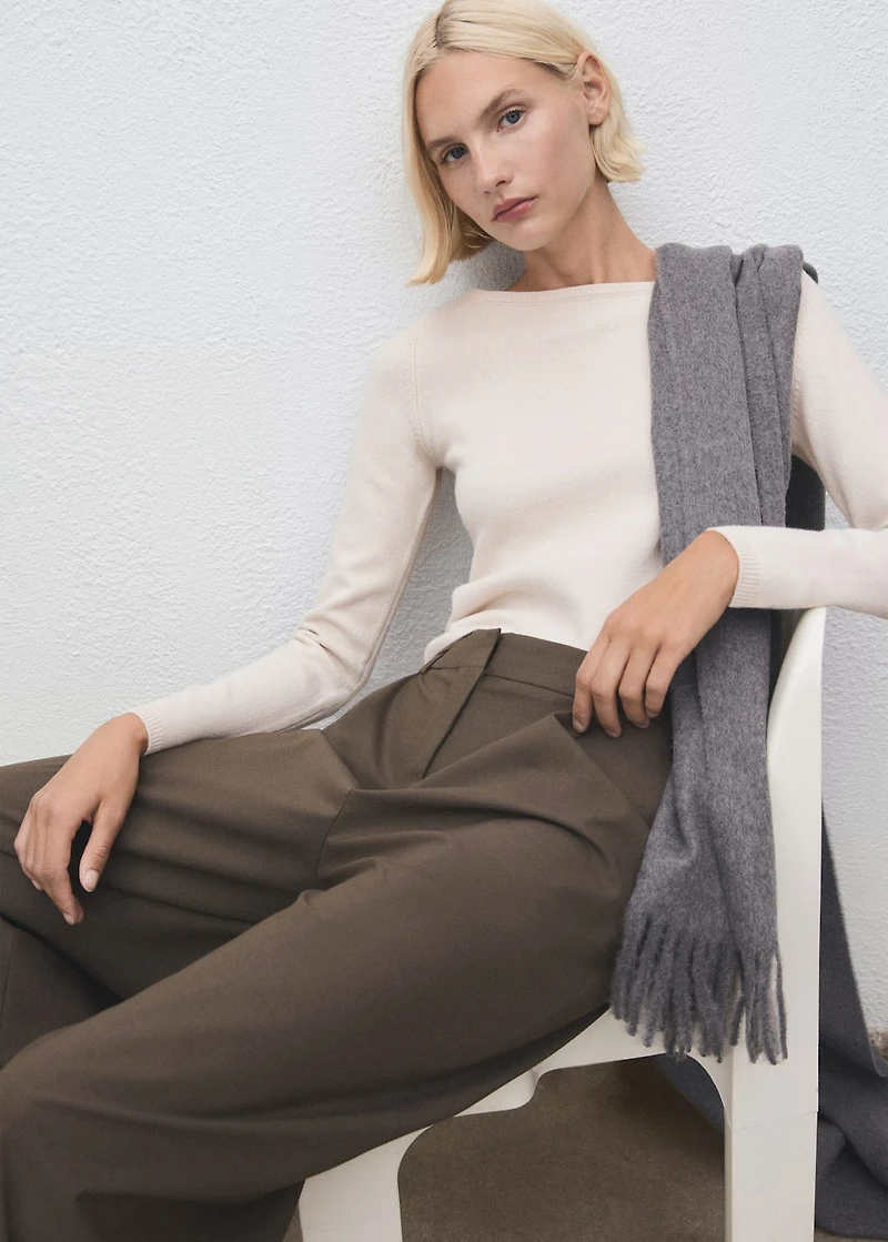 Boat neck sweater