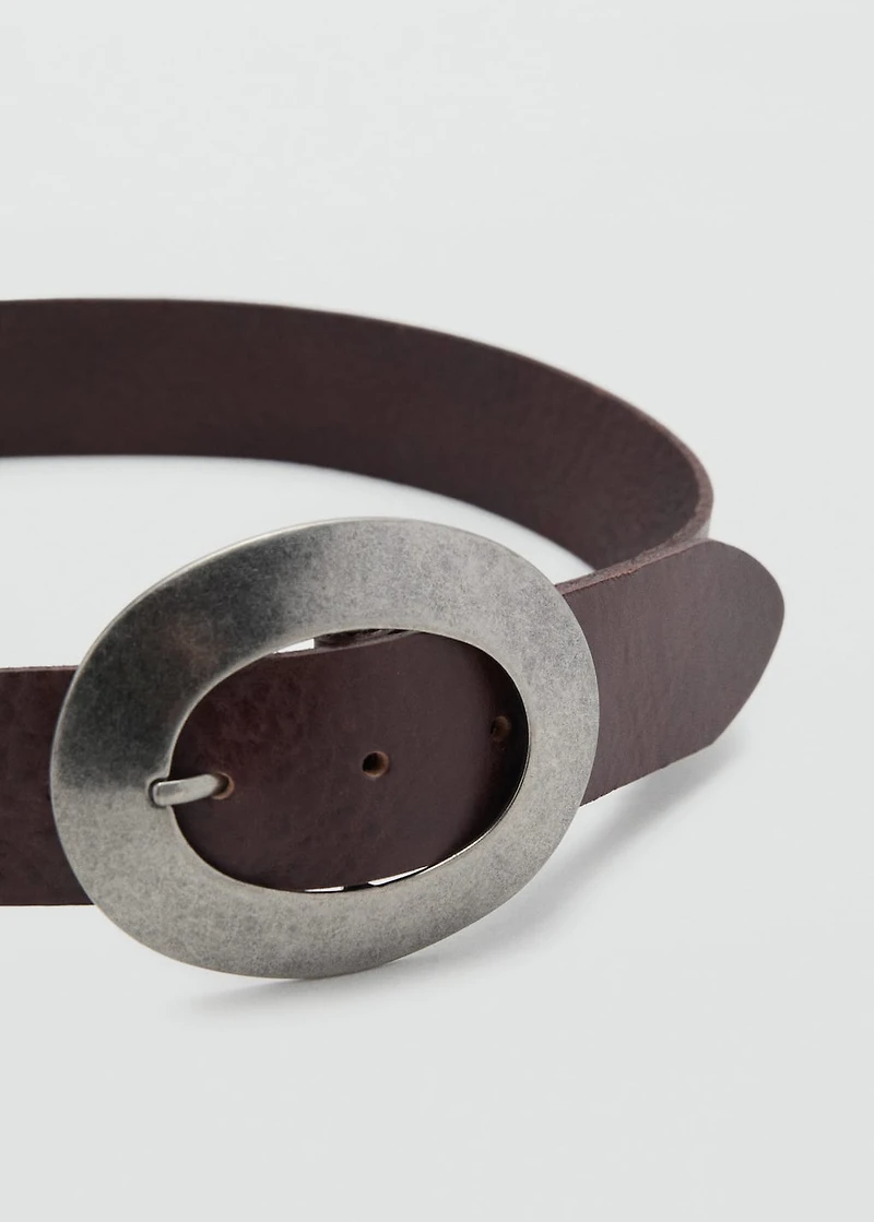 Rounded buckle leather belt