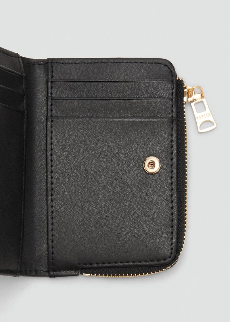 Safiano-effect wallet with flap