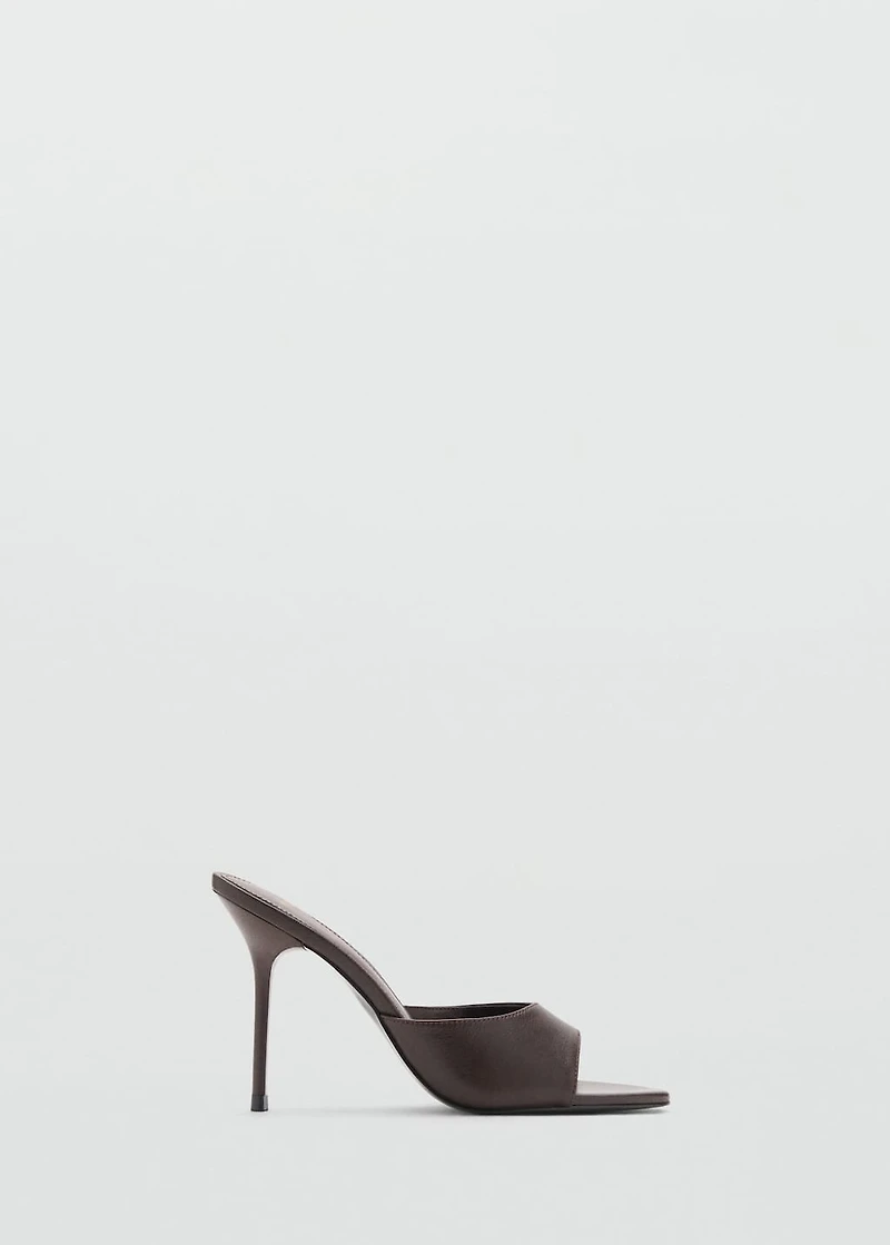 Heel leather sandals