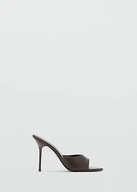 Heel leather sandals